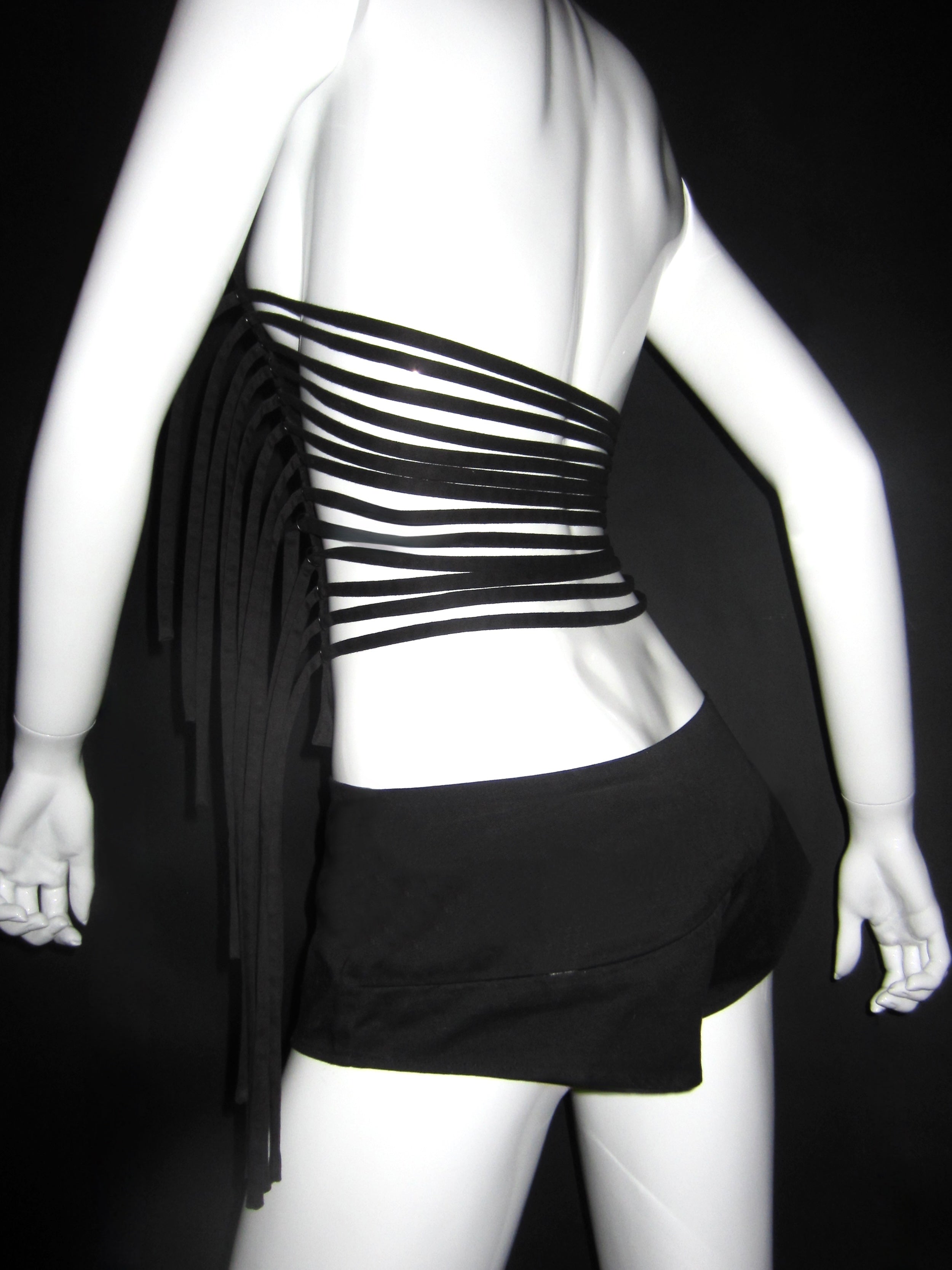 SKIN HALTER TOP